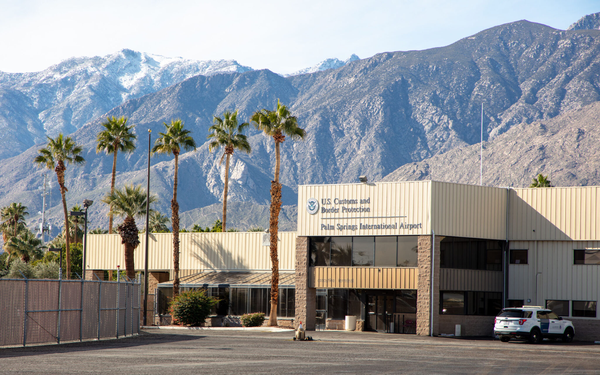 General Aviation & Airport Services Palm Springs International